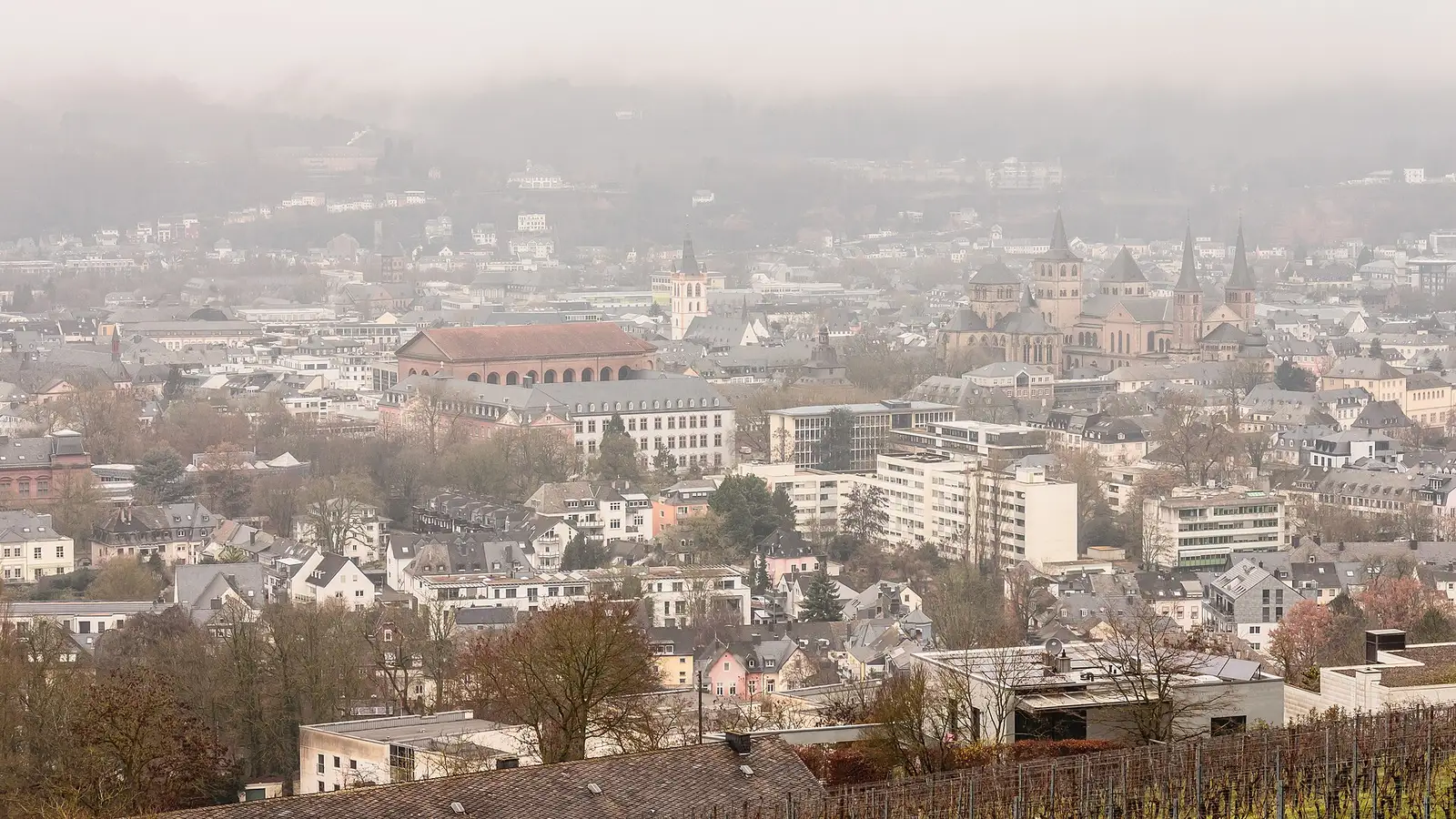 Panoramablick vom Petrisberg über die Stadt Trier